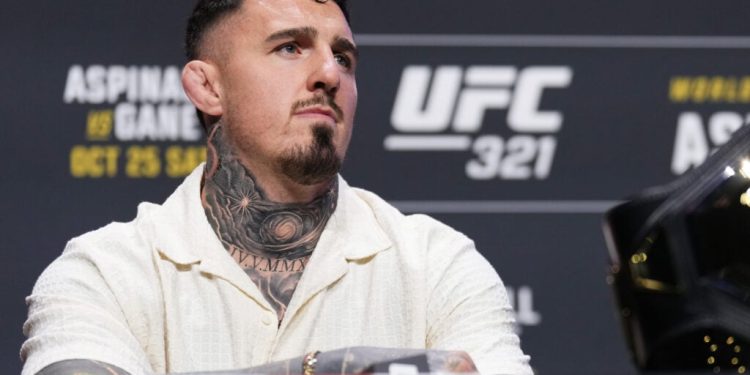 Tom Aspinall gets annoyed by Joe Rogan and Daniel Cormier while watching the UFC 328 main event