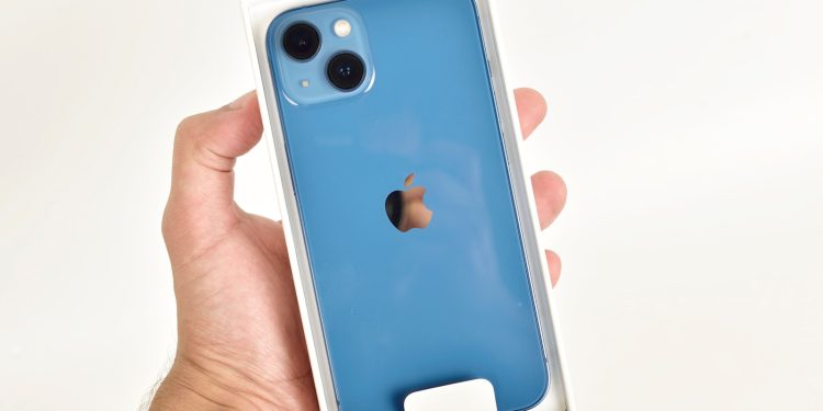 Never Buy Refurbished Tech Without Asking These 5 Things First