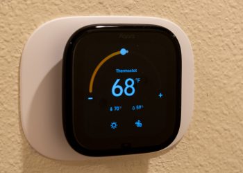 Aqara Thermostat Hub W200 Review: The Best Thermostat For HomeKit