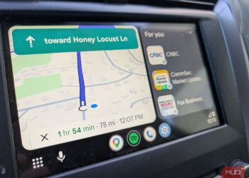 These Android Auto and CarPlay features are built in, but most drivers never find them