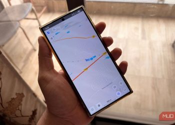 I turned an old phone into an offline GPS, and it works too well