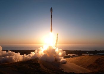 SpaceX launches 24 Starlink satellites on Falcon 9 launch from California