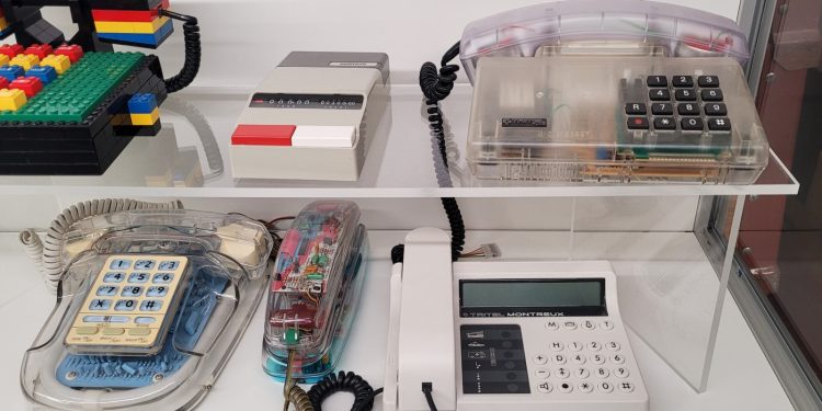 The ’90s See-Through Tech Trend Is Making A Comeback