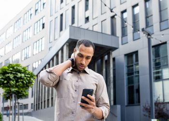 I’m 30 and I owe my dad $975 for covering my cellphone bill. Is it wrong to feel weirdly annoyed?
