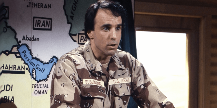 ‘SNL’ Alum Kevin Nealon Criticizes Castmembers Who Break During Sketches: “It Doesn’t Work”