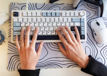 You’ve Been Using The Wrong Size Mouse Pad For Way Too Long