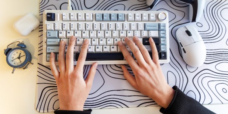 You’ve Been Using The Wrong Size Mouse Pad For Way Too Long
