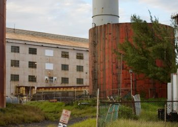 The EPA just walked back Hawai‘i’s plan to retire its dinosaur power plants