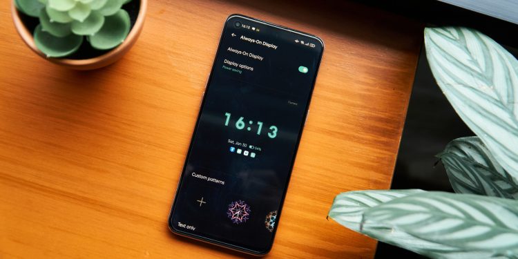 Always-On Display Vs Tap-To-Wake: Which Is Better For Your Android Phone?