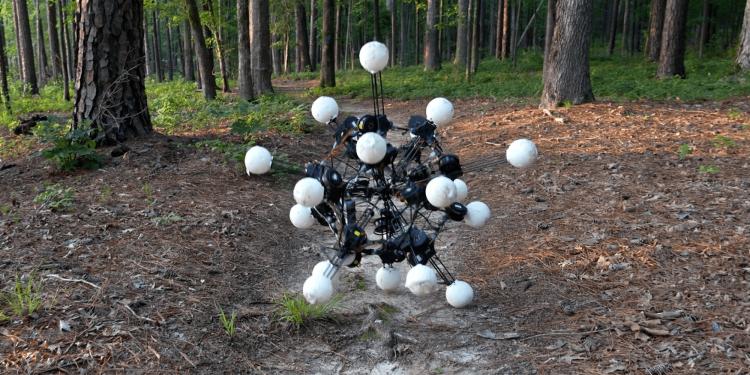 This creepy blob robot will keep going even if you break its legs
