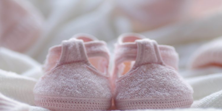 Cuteness Overload! YouTubers Damien And Biannca Prince Officially Reveal Their Newborn Baby Girl To The World (VIDEO + PICS)