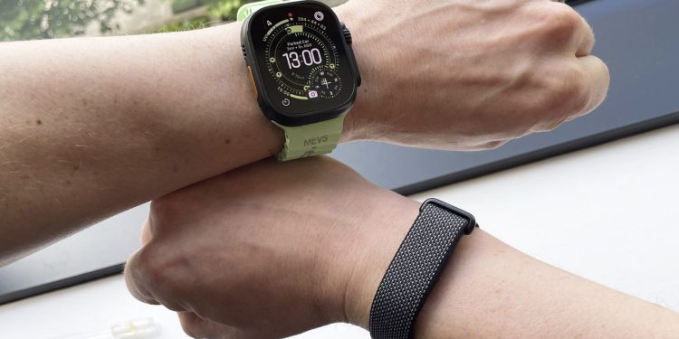 I ran 10km wearing the Google Fitbit Air and the Apple Watch Ultra 3 — here are all the differences in heart rate, calories & more