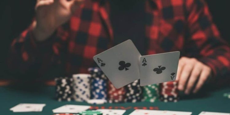 How tilt destroys strategy in online gambling environments