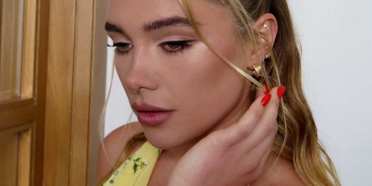 Florence Pugh Embraces Her Boho-iest Glam Yet—and Uses Real Flowers To Do It