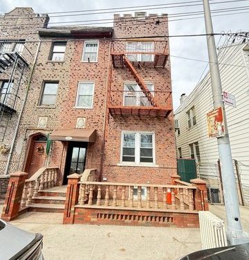 112 Gatling Pl Apt 1A, Brooklyn, NY 11209