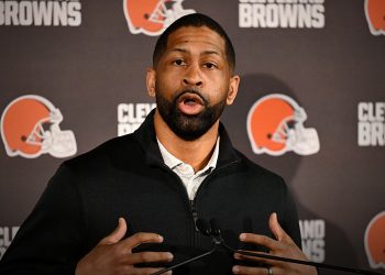 ‘Clock Now Ticking’ — Browns Analyst Hints At Cleveland Trading $100.5M Pro Bowler After Myles Garrett’s Exit