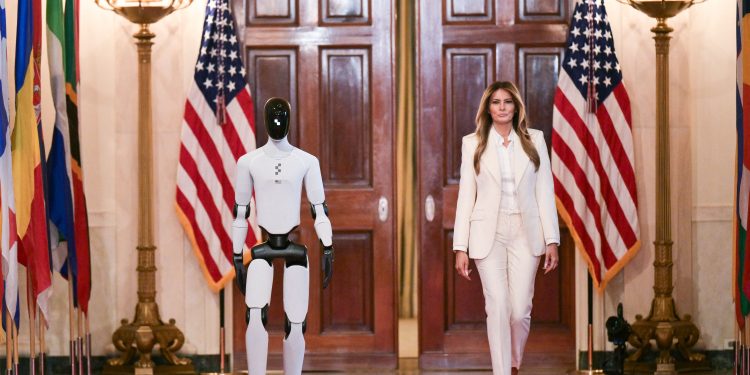 How Melania Trump Reset the Way We Speak About Fashion in Politics