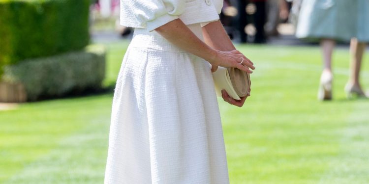 Harriet Sperling, Fiancé of Queen Elizabeth’s Grandson, Is a New Royal Style Icon