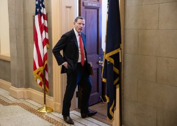 Senate Republicans manage to unstick immigration funding bill