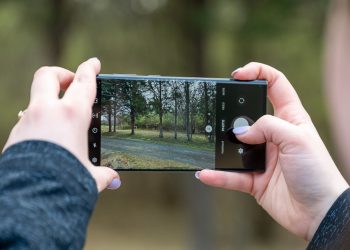 Smartphones secretly edit every photo you take, but this app lets you see the real thing