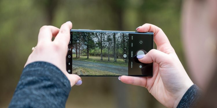 Smartphones secretly edit every photo you take, but this app lets you see the real thing