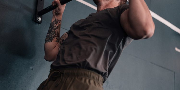 This Military-Inspired Workout Program Helps You Get Stronger at Home