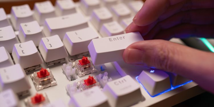 The 4 Best Mechanical Keyboards On Amazon For Every Budget