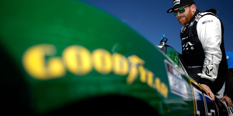 Two car chiefs ejected after multiple NASCAR Cup inspection failures at Michigan