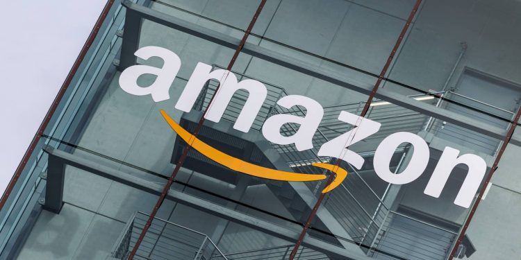 Amazon is selling a $325 Seiko automatic luxury watch with 100 meters of water resistance for $270