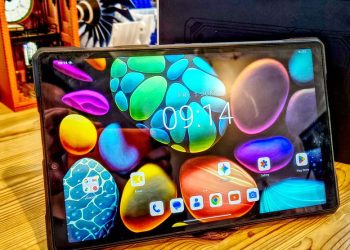 8849 Tank Pad Ultra review: Possibly the best projector on a rugged tablet, but the price is what really caught my eye