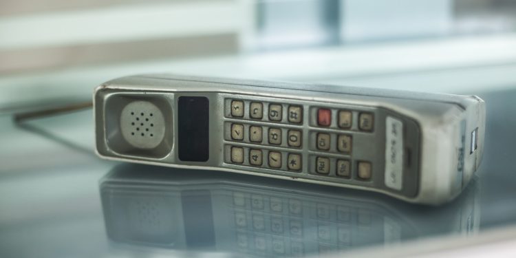 If You Think Mobile Phones Are Expensive Now, You Won’t Believe What They Cost In The ’80s