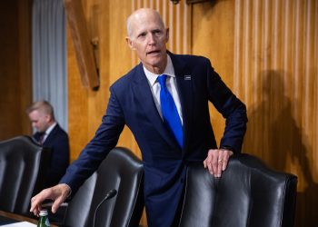 Rick Scott lifts holds on Coast Guard promotions