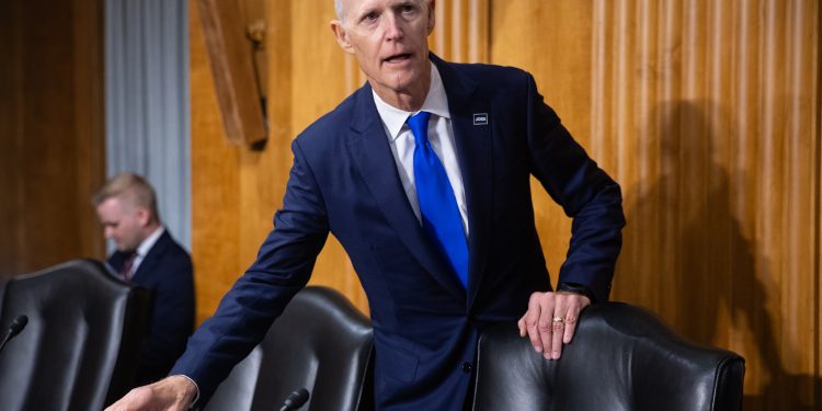 Rick Scott lifts holds on Coast Guard promotions