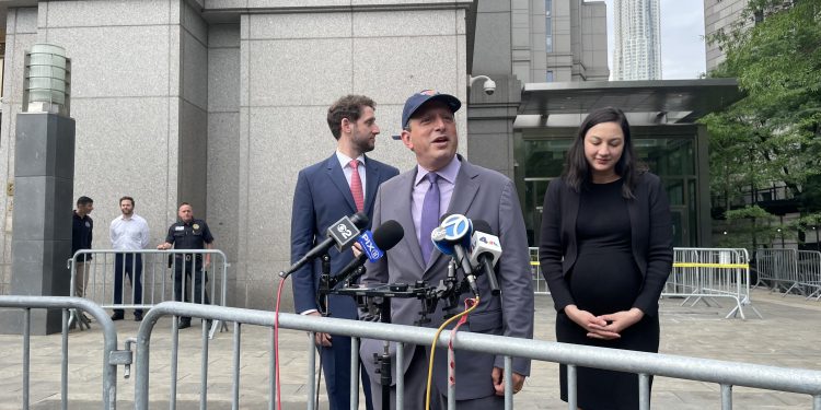 Judge finds Lander not guilty in 26 Federal Plaza obstruction case