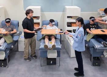 Hate giving blood? Samsung’s latest VR demo will help you meditate while donating — and it’s given me some ideas