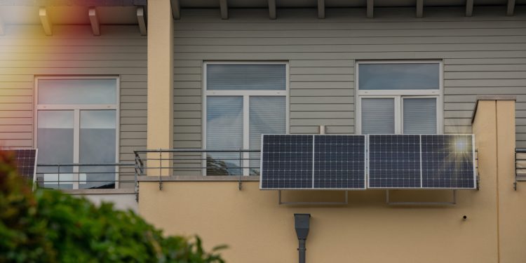 Lidl’s New Battery Fixes One Of The Biggest Problems With Solar Panels