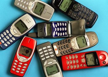 The FCC Wants to Kill Burner Phones