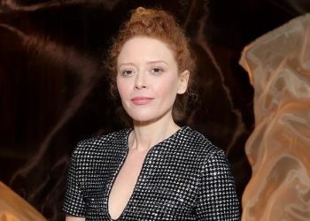 Natasha Lyonne Reveals What Happened on Delta Flight Before She Was Escorted Off