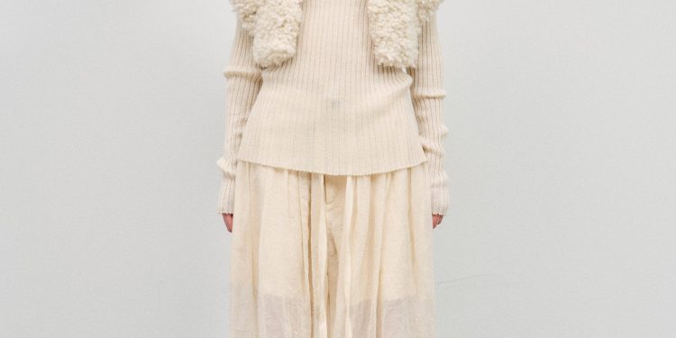 Lauren Manoogian Resort 2027