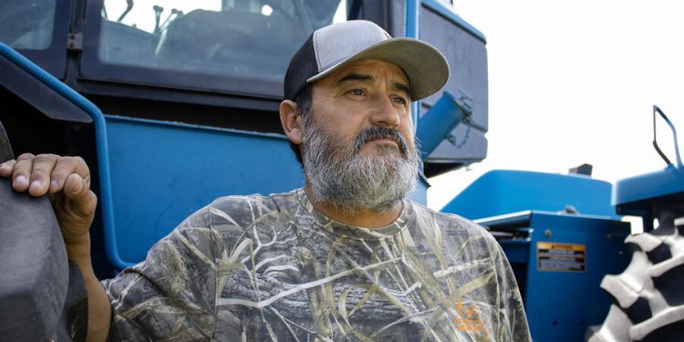 A former Kansas mayor wasn’t a US citizen, but voted. His supporters say it’s not that simple.
