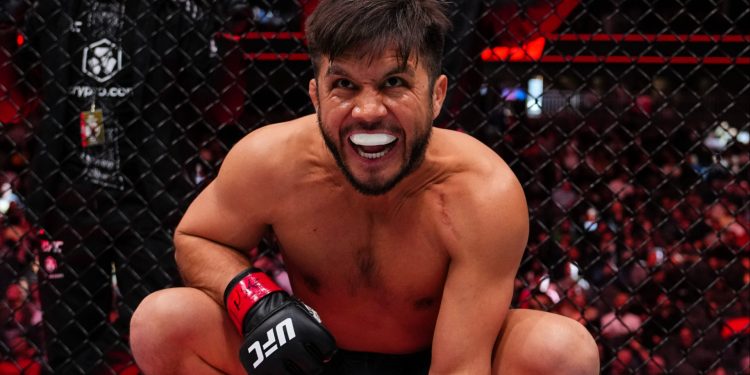 Henry Cejudo in talks to fight in boxing debut according to longtime manager