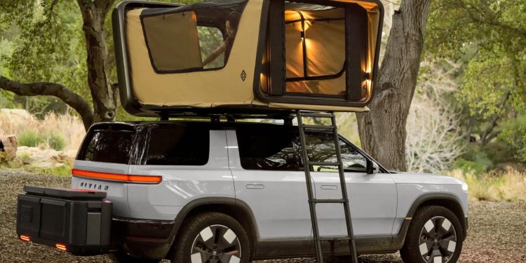 Some carmakers are ditching FM radios — and Rivian R2 fans aren’t happy that they’ll need a cellphone signal to listen to tunes in the wilderness