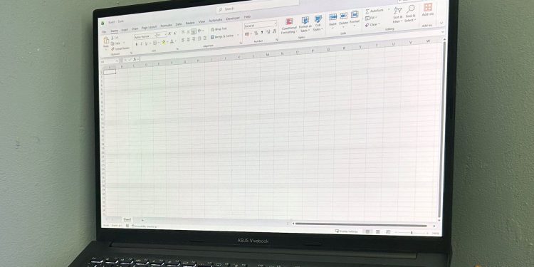 Sparklines in Excel: The fastest way to visualize data without charts