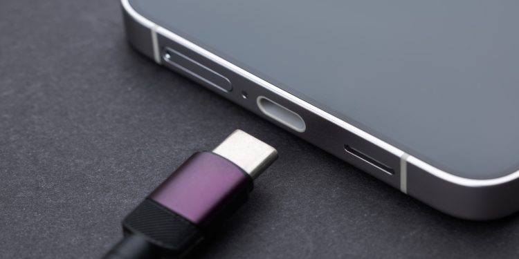 Fixing A USB Charging Port Can Be Easy, With The Right Tools