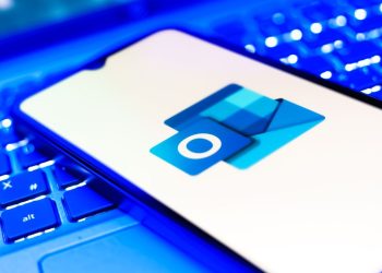 Struggling to load Outlook email replies? You’re not alone — an update has broken email threading and a fix is yet to be released