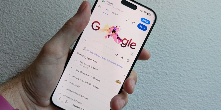 Safari has been my main browser on iPhone for years — this one contender finally feels like a worthy rival