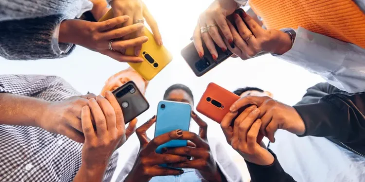Social media usage can impact kids’ reading skills