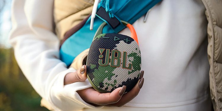 The 10 Essential Summer Vacation Gadgets You Should Have