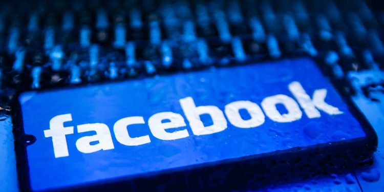 Facebook tests invasive new photo tools