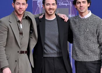 Nick Jonas, Joe Jonas, Kevin Jonas on Mom Denise After Stroke